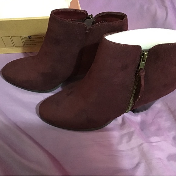 Charlotte Russe Keira boots color wine size 10 new box - Picture 2 of 9